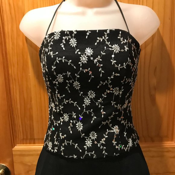 Blondie Nites Dress - Picture 3 of 9